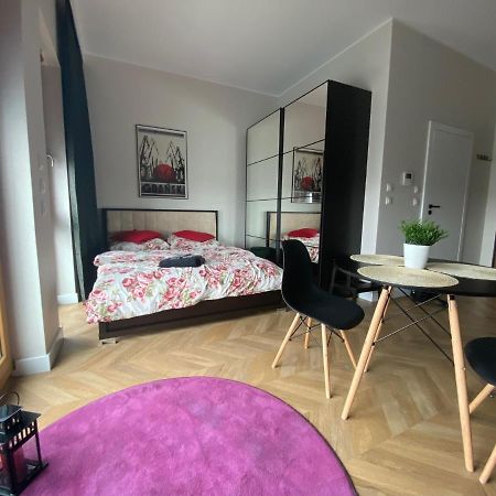 Apartament Nadmotlawie Estate Black グダニスク エクステリア 写真