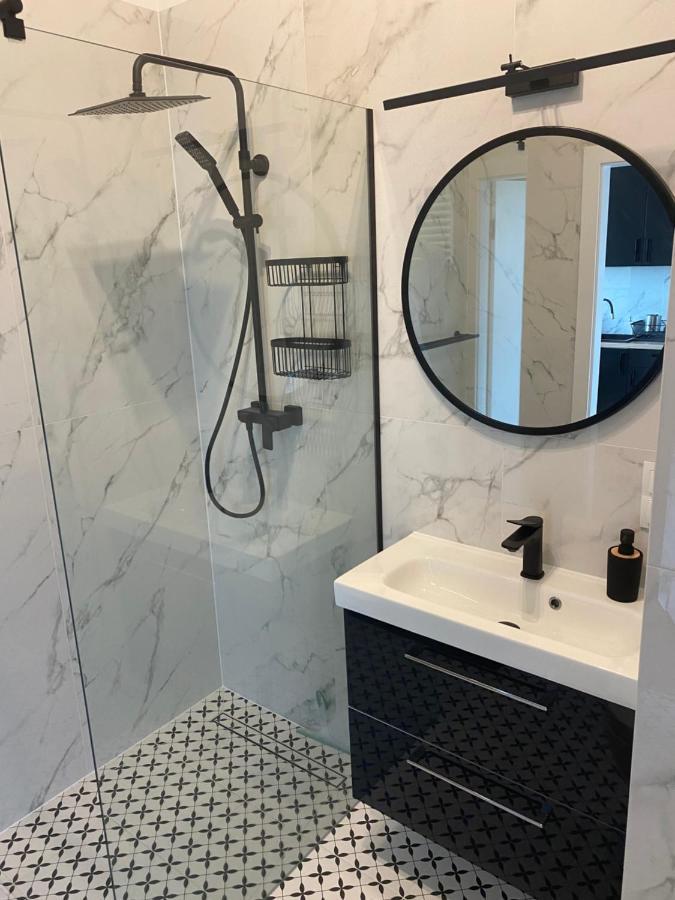 Apartament Nadmotlawie Estate Black グダニスク エクステリア 写真